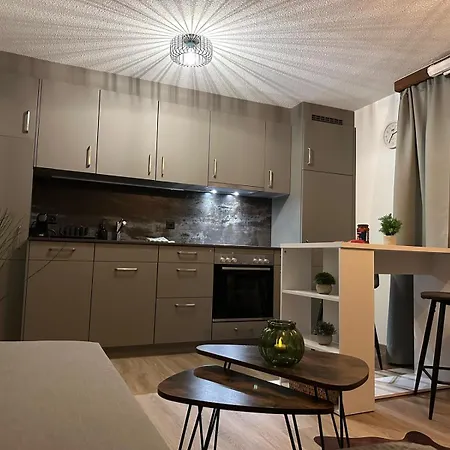 Haus Silence - Berge & Sonne Im Saastal Wandern Familie Haustiere Lägenhet